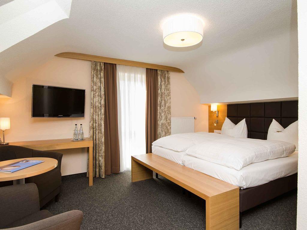 Hotel Neckartal Köngen Quarto foto
